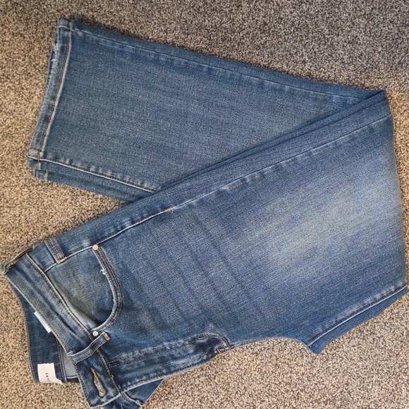 Risen Jeans - Picture 1 of 3